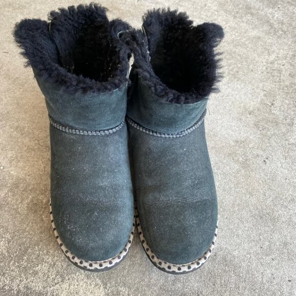 UGG classic mini Bailey black us 8 limited edition - Picture 2 of 3